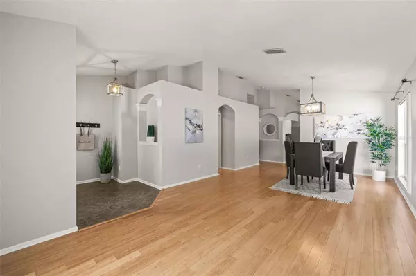 12310 HAWKEYE POINT PL, Riverview, FL 33578