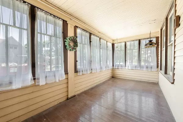 12215 Greenwood AVE, Blue Island, IL 60406