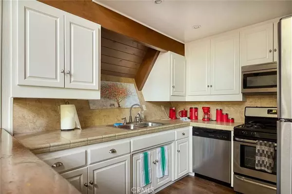 28520 Shenandoah DR, Lake Arrowhead, CA 92352