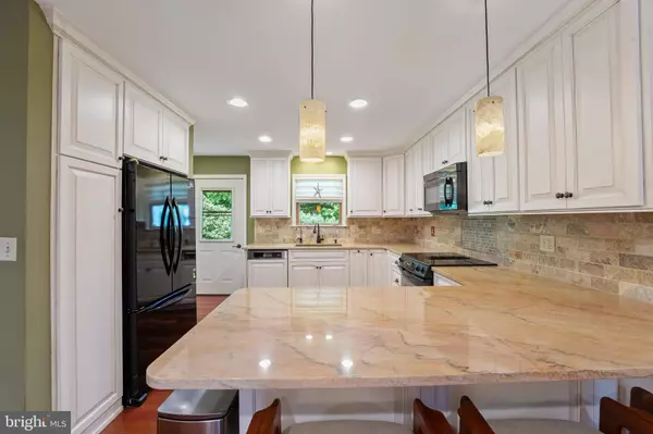 7 NOVA LN, West Grove, PA 19390