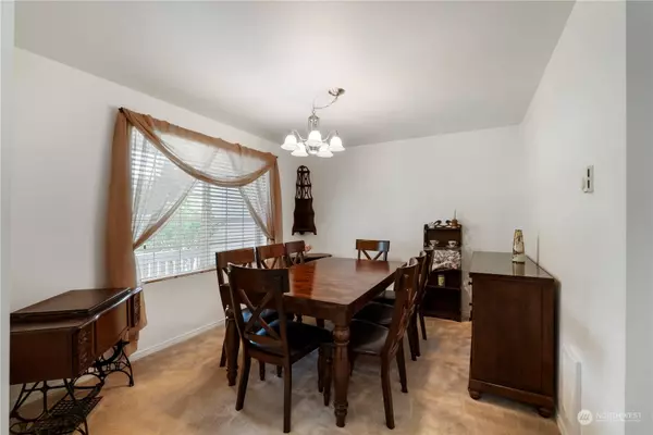 8112 14th AVE E, Tacoma, WA 98404