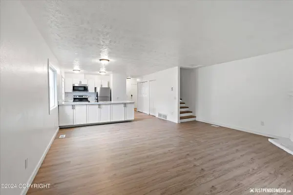 7311 Durenda CIR, Anchorage, AK 99507