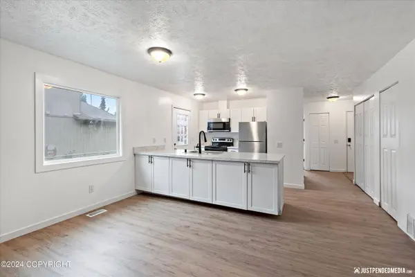 7311 Durenda CIR, Anchorage, AK 99507