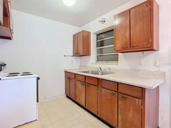 2379 GREENWOOD ST, Deltona, FL 32738