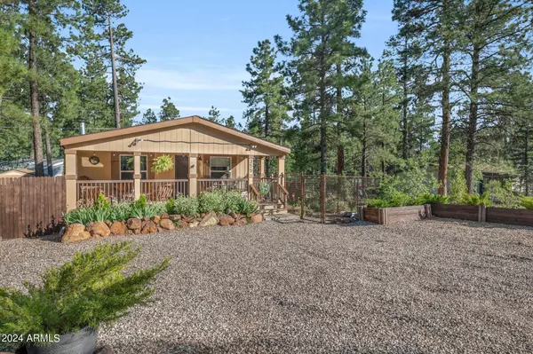 355 E SAN FELIPE Place, Munds Park, AZ 86017