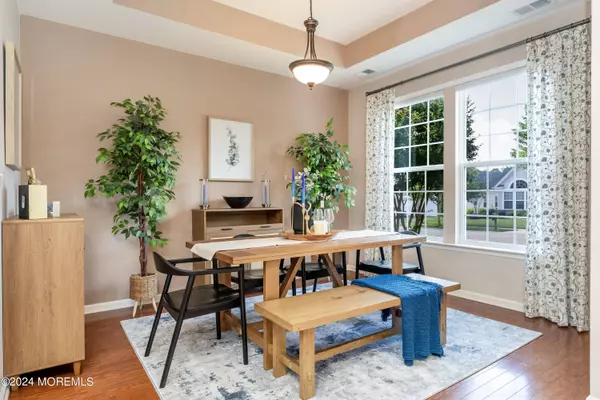 44 Honeysuckle Drive, Manahawkin, NJ 08050