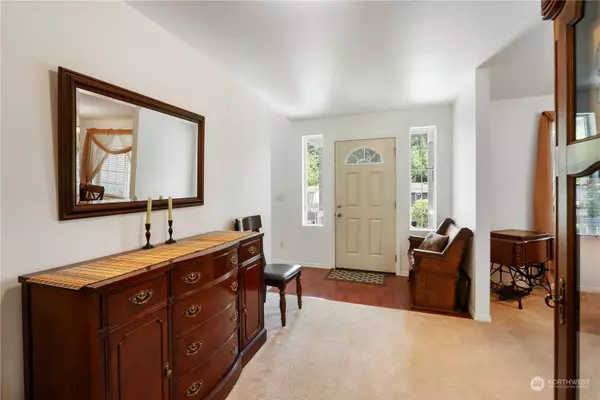 8112 14th AVE E, Tacoma, WA 98404