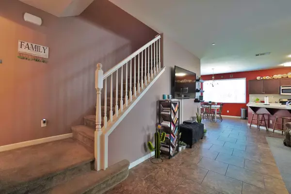 1796 Escher Way, Hanford, CA 93230