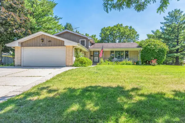 103 Berkshire Drive, Crystal Lake, IL 60014