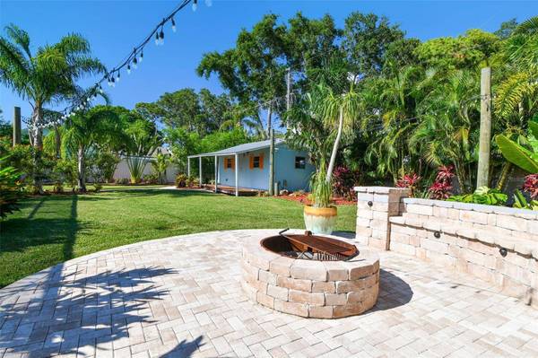 2053 GOLF VIEW DR, Dunedin, FL 34698