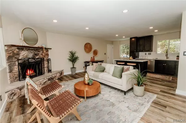 576 Imperial AVE, Sugarloaf, CA 92386