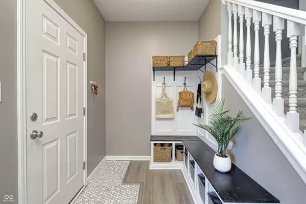 13226 Komatite WAY #800, Fishers, IN 46038