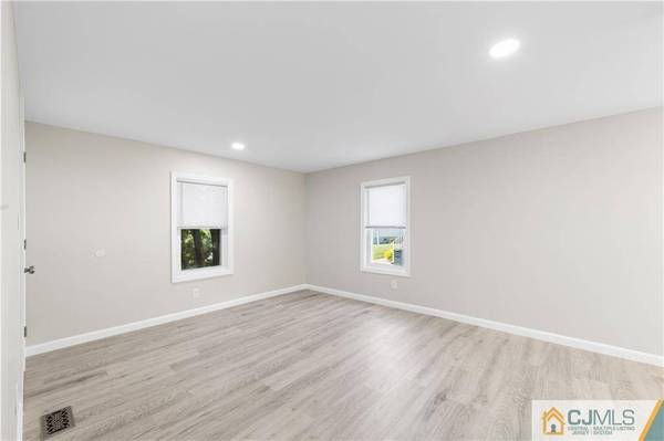 269 Laura CT, Spotswood, NJ 08884