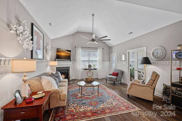 2521 Rynbrandt DR, Denver, NC 28037