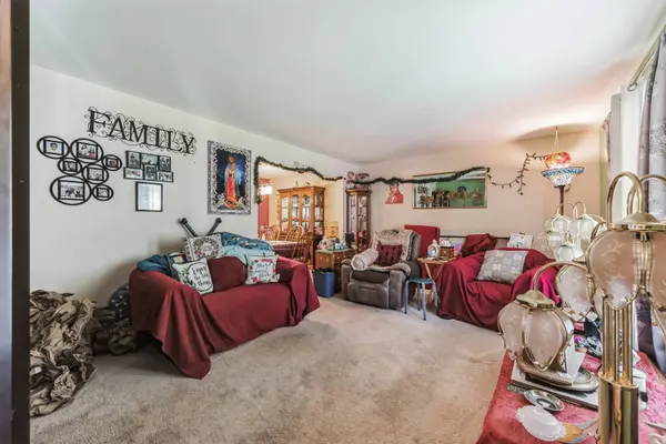 103 Berkshire Drive, Crystal Lake, IL 60014