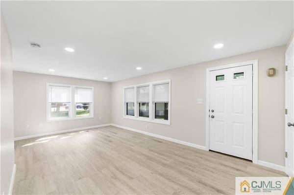 269 Laura CT, Spotswood, NJ 08884