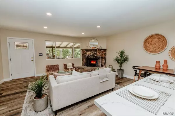 576 Imperial AVE, Sugarloaf, CA 92386