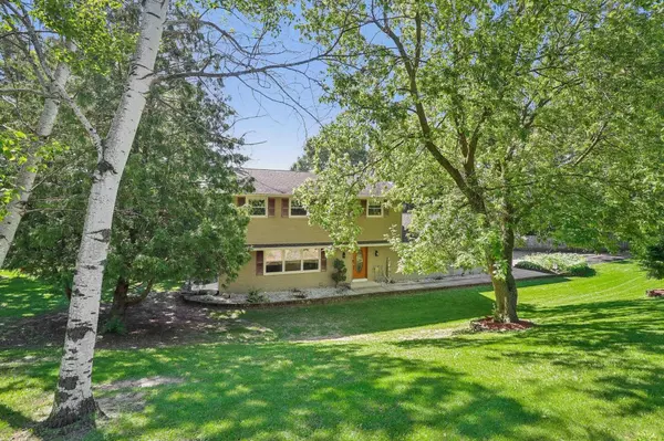 5088 Oak Park Road, Marshall, WI 53559