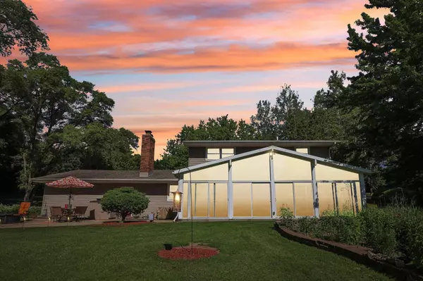 5088 Oak Park Road, Marshall, WI 53559