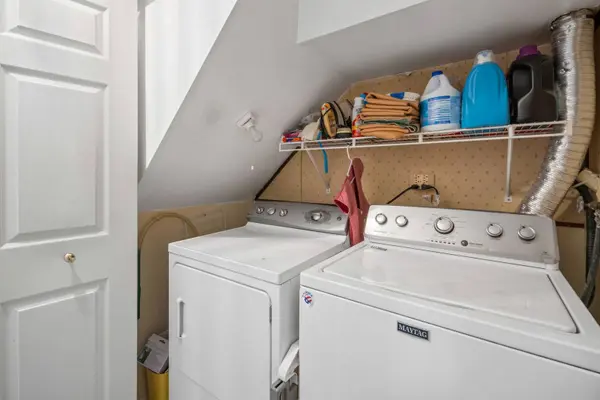 727 Sand Creek Drive, Carol Stream, IL 60188