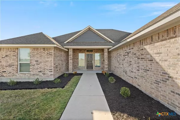 85 Grellhesl RD, West, TX 76691