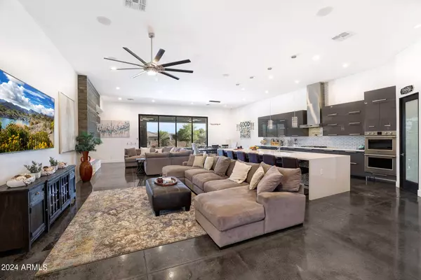 19817 W AMELIA Avenue, Buckeye, AZ 85396