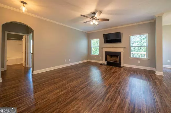 21 Thunderhawk LN NE, Rydal, GA 30171