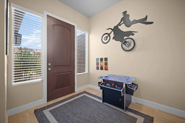 2056 N Pebble Beach DR, Washington, UT 84780