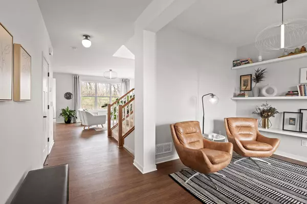 720 James AVE N, Lake Elmo, MN 55042