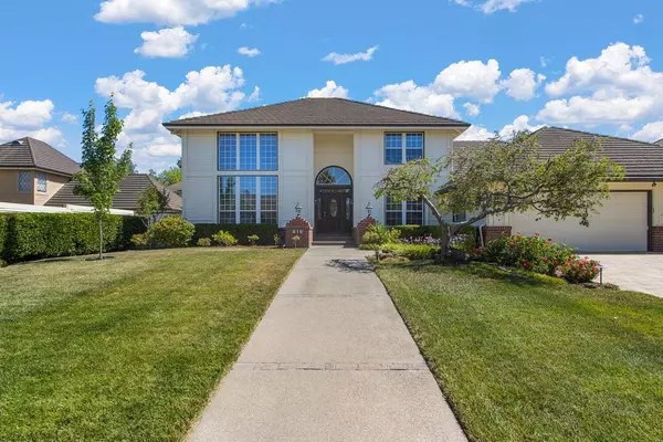 816 Lake Front DR, Sacramento, CA 95831