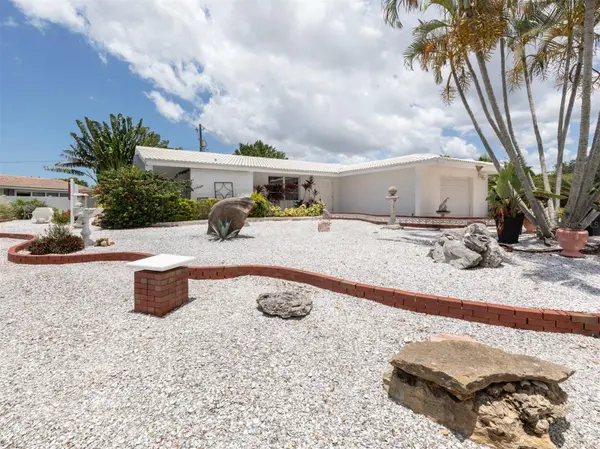 6628 KEYSTONE DR, Sarasota, FL 34231