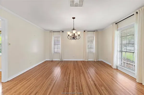 1602 Harrison RD, Brenham, TX 77833