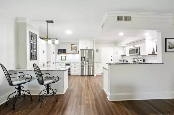 1750 ST. CHARLES AVE #418, New Orleans, LA 70130