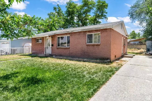 4541 W 5255 S, Kearns, UT 84118