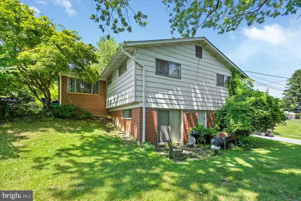 9532 LAWNSBERRY TER, Silver Spring, MD 20901