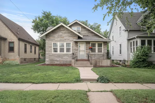 1021 25th AVE SE, Minneapolis, MN 55414