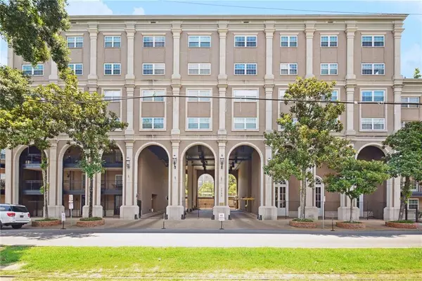 1750 ST. CHARLES AVE #418, New Orleans, LA 70130