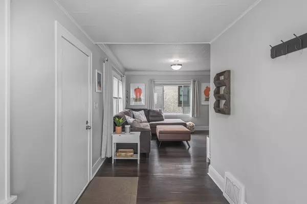 1021 25th AVE SE, Minneapolis, MN 55414