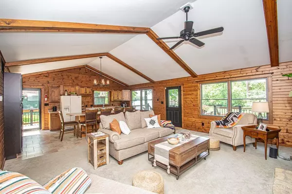 721 Lakengren Dr, Lakengren, OH 45320