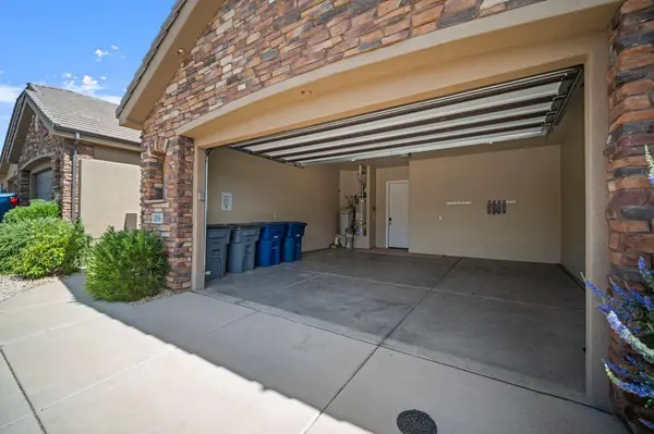 2056 N Pebble Beach DR, Washington, UT 84780