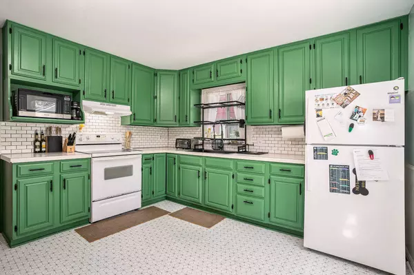 570 W 18th Street, Holland, MI 49423