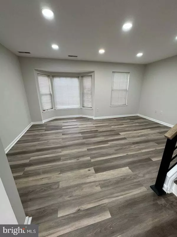 12 ACORN BLVD, Lancaster, PA 17602