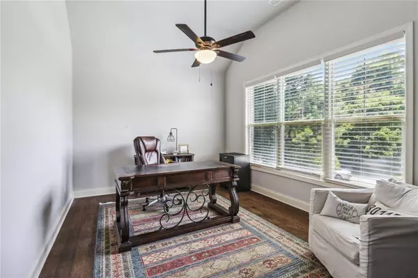 211 Wilde Oak CT, Canton, GA 30115