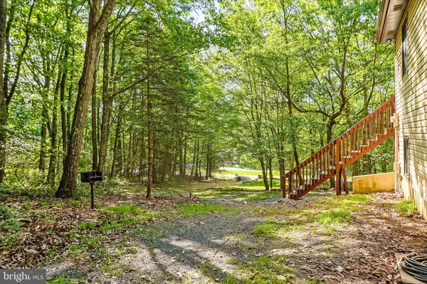 533 WATERCREST AVE, Effort, PA 18330