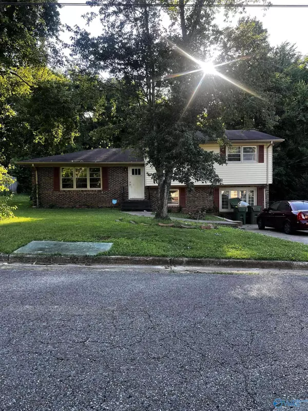 5006 Ortega Circle, Huntsville, AL 35810