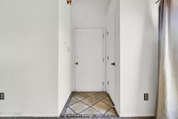 951 Roadrunner CIR, Las Cruces, NM 88011