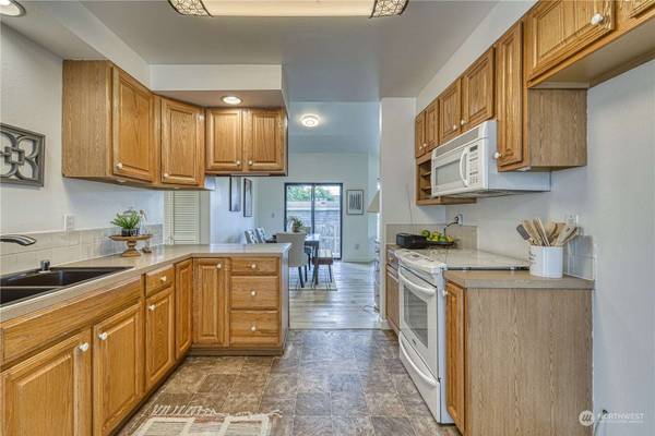 2115 N Ferdinand ST, Tacoma, WA 98406