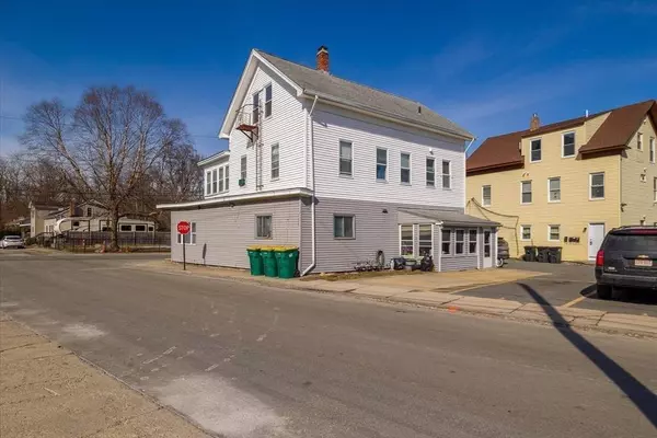 25-27 Saint Paul St, Blackstone, MA 01504