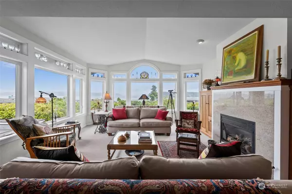 2888 Hollemgay CT, Gig Harbor, WA 98335