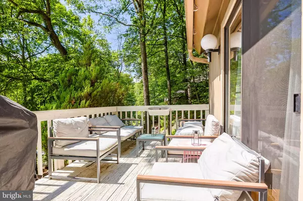 6463 DECKER ROAD, BUSHKILL, PA RD, Bushkill, PA 18324